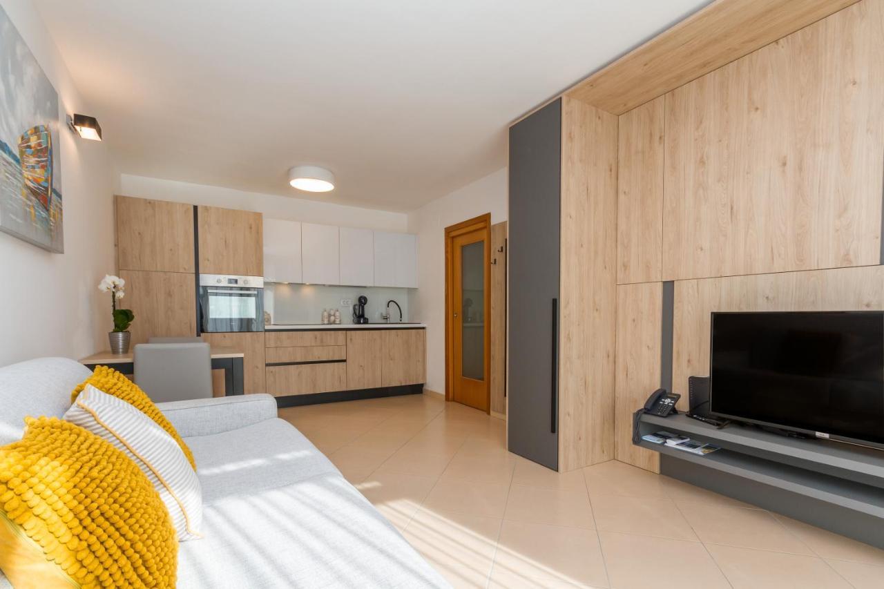 Apartma Palma Apartment *
